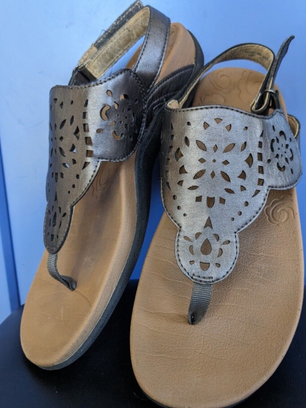 Rockport Ridge Circle Brown Bronze Metallic Cutout Slingback Sandals Size 9